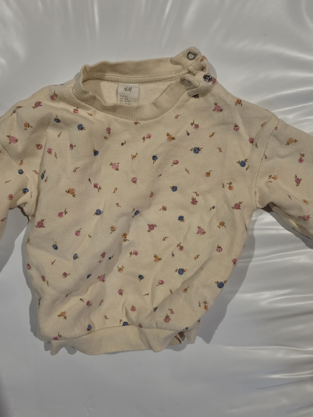 H&M Cream Floral Shoulder-Snap Sweatshirt